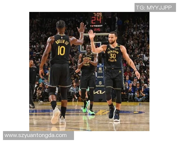 从足球场到篮球场他是如何变身为库里的明星之路