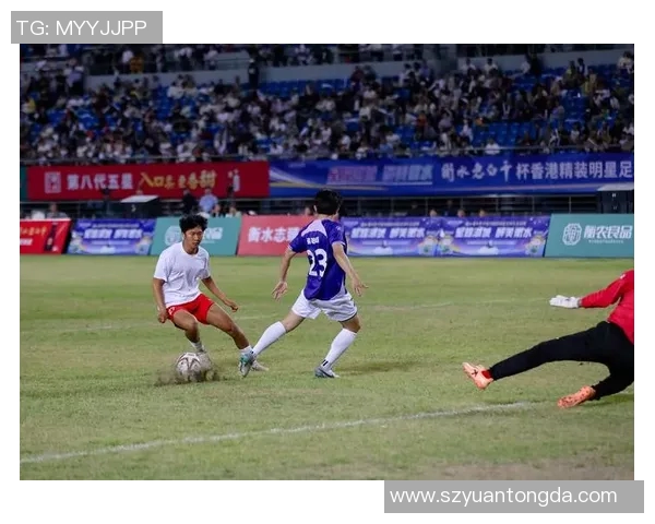 足球明星身高与鞋码揭秘：你知道他们的脚有多大吗