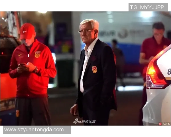 足球明星们的吸雪茄瞬间精彩合集带你领略不同风格与魅力 足球明星们的吸雪茄瞬间精彩合集带你领略不同风格与魅力